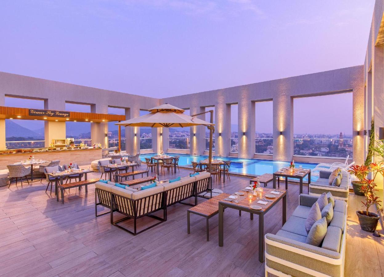 Bellevue Sarovar Premiere Junagadh Dış mekan fotoğraf
