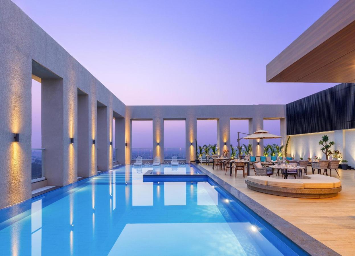 Bellevue Sarovar Premiere Junagadh Dış mekan fotoğraf